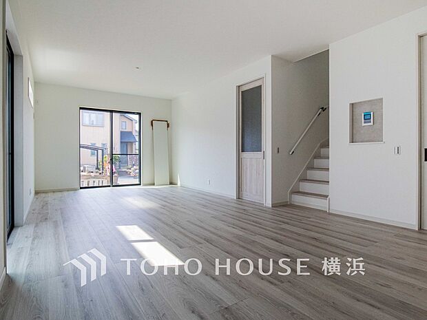 開放感あるリビングダイニング。ご家族とのんびりしたひと時を過ごせますね。