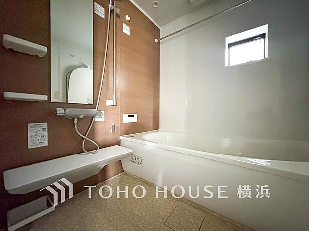 一日の疲れが癒される優雅な時間を堪能できるゆとりあるバスルームです。