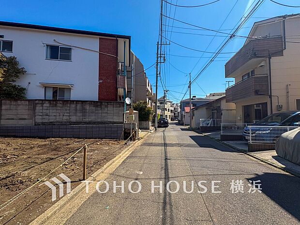 生活利便に優れた住環境に立地し、ゆとりある生活が送れます。（2026年4月撮影）