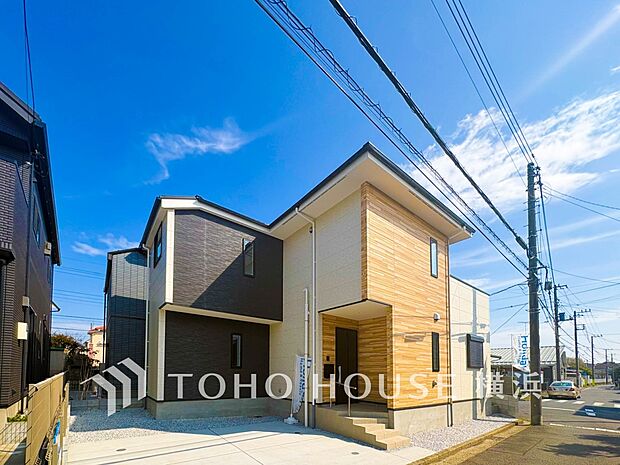 表現された空間は豊かな光と風を纏い、暮らしの時間を豊かにしてくれます。