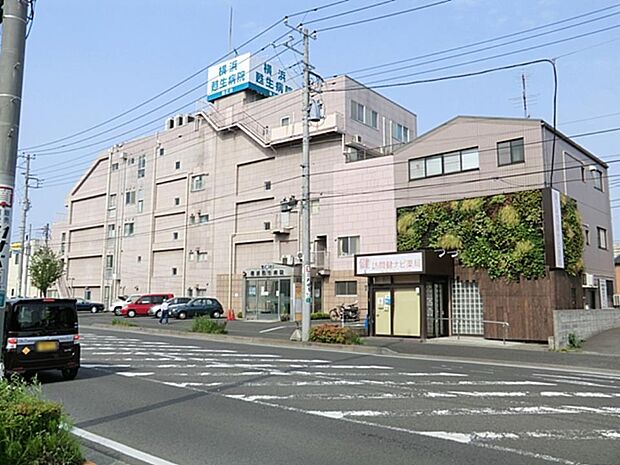 聖仁会横浜甦生病院　850m　内科・循環器科・消化器内科・外科・整形外科・小児科・耳鼻咽喉科・透析科があります。 