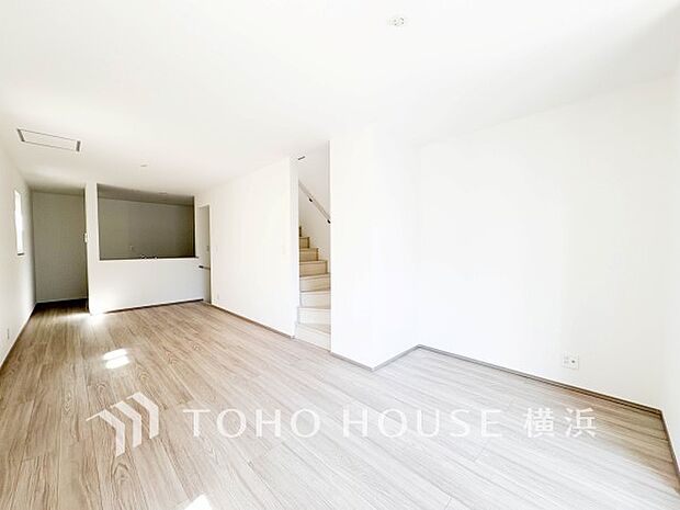 家族と過ごす時間を大切にしたい方にぴったりの明るくゆとりある住空間です。