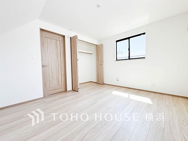 収納スペースもあり、生活しやすい居住スペースです。