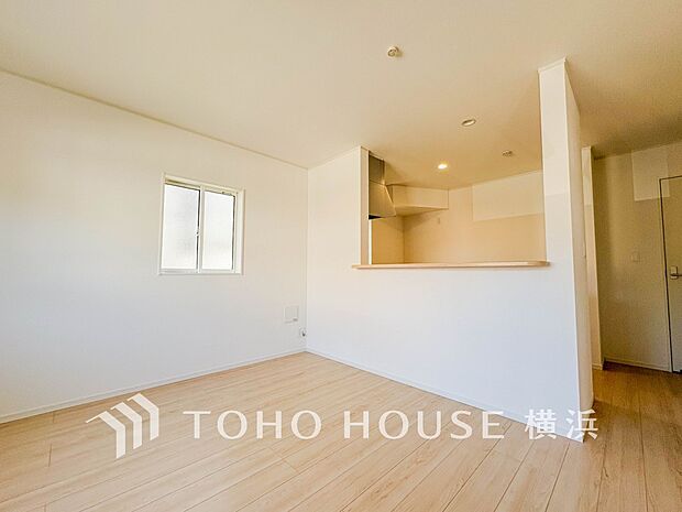 話に夢中になりすぎて、ついつい時を忘れてしまう。そんな束の間の幸せを感じさせてくれる場所。