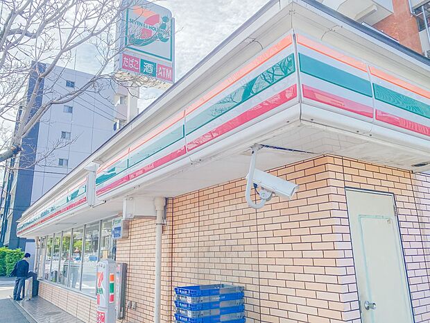セブン-イレブン 川崎中島2丁目店　350m　オリジナルブランド商品やホットスナック・コーヒーも人気です。 