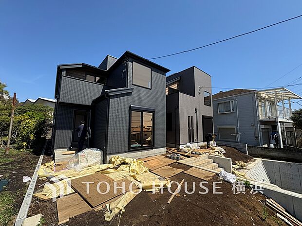 お住まいの顔となる玄関。住まう方のプライドを満たすクオリティを備えています。