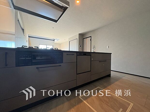 快適な日常を支える機能性と強さがひとつになったキッチンです。