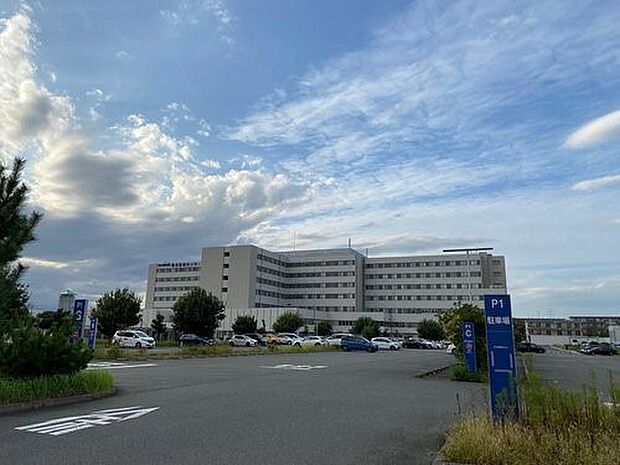 独立行政法人国立病院機構横浜医療センター 1000m 大型の総合病院。多くの診療科や救命救急センターも有り、いざという時に強い味方に。