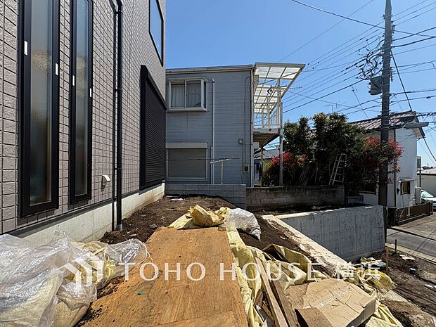 毎日の暮らしの中に癒しを与えてくれるお庭スペース。