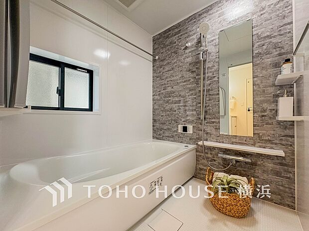 すっきりとした清潔感が感じられ、心身をリフレッシュできる寛ぎを深めてくれるスペースです。