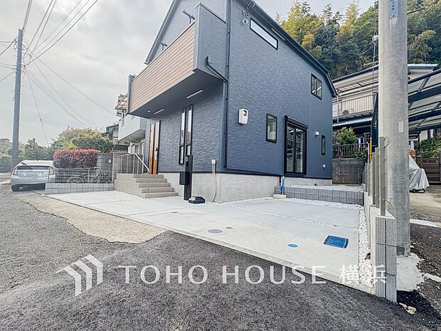 敷地内に駐車スペースがあると、日々の暮らしのをスムーズに運ぶ事が出来ます。