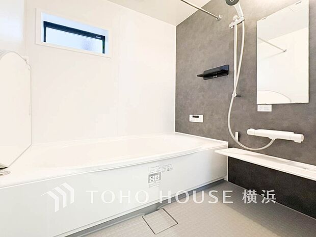 すっきりとした清潔感が感じられ、心身をリフレッシュできる寛ぎを深めてくれるスペースです。