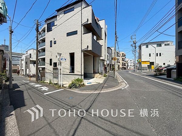 表現された空間は豊かな光と風を纏い、暮らしの時間を豊かにしてくれます。