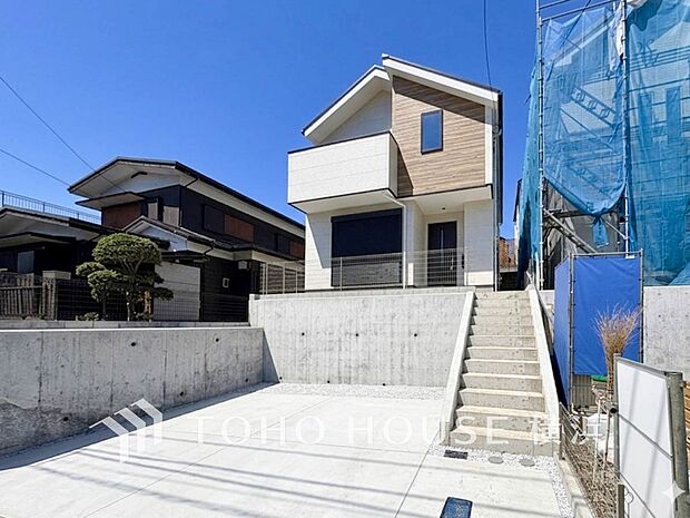 敷地内に駐車スペースがあると、日々の暮らしのをスムーズに運ぶ事が出来ます。