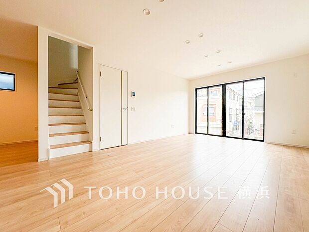 集いの場、憩いの場としての快適性を求めたやすらぎの空間です。