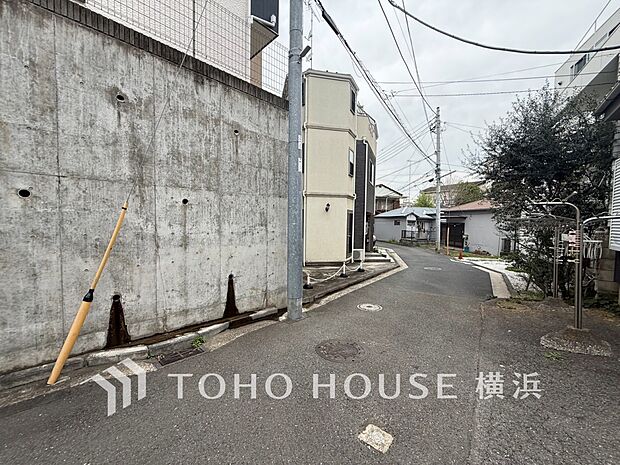 生活利便に優れた住環境に立地し、ゆとりある生活が送れます。(2026年4月撮影)