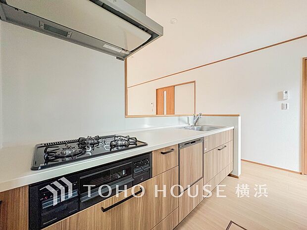 機能性とデザイン性を兼ね備えたシステムキッチン。