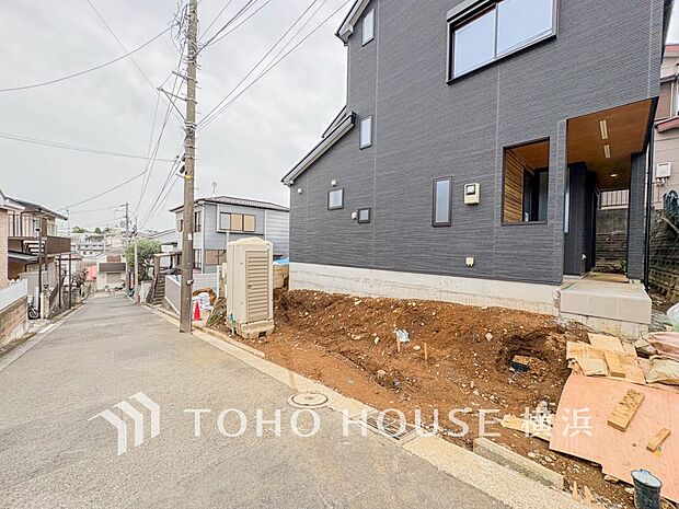 生活利便に優れた住環境に立地し、ゆとりある生活が送れます。