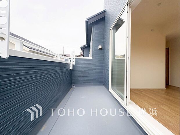 お部屋にも爽やかな風と暖かく柔らかな日差しが差し込み、毎日の暮らしを豊かに彩ります。