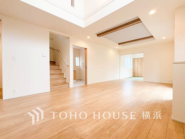 開放感あるリビングダイニング。ご家族とのんびりしたひと時を過ごせますね。