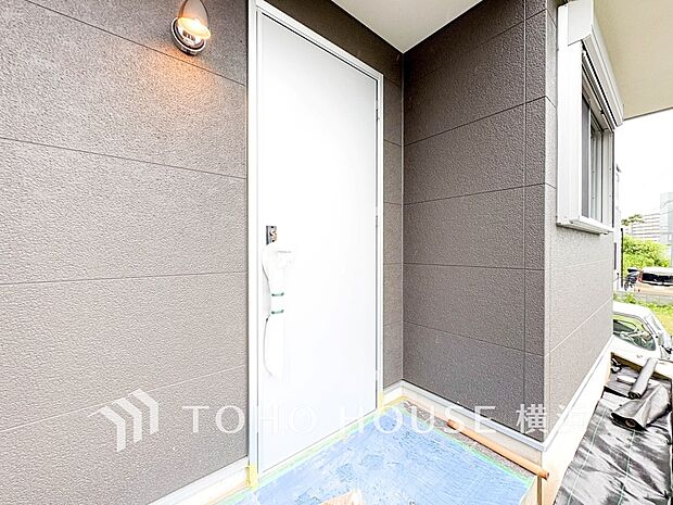 お住まいの顔となる玄関。住まう方のプライドを満たすクオリティを備えています。