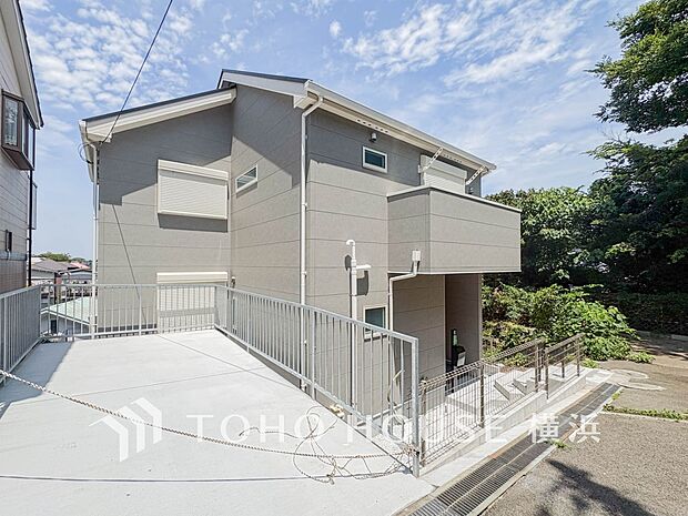小学校まで約650mと近く、子育てにも安心の住環境です。