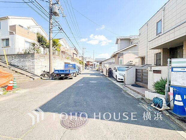 子育て環境、生活利便に優れた住環境に立地し、ゆとりある生活が送れます。(2026年4月撮影)