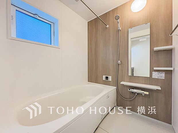 一日の疲れが癒される優雅な時間を堪能できるゆとりあるバスルームです。