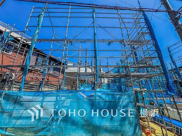 良質な環境に暮らす永住の邸がここに誕生します。（2026年4月撮影）