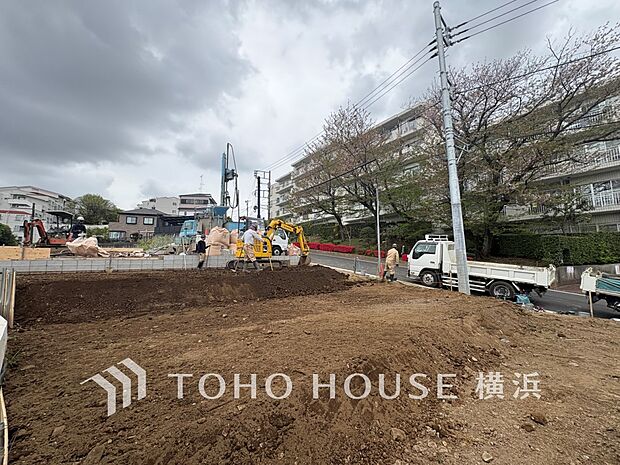 快適さや豊かさはもちろん、未来まで考えた家造りをテーマに建築されます。（2026年4月撮影）