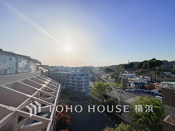 開放的で気持ちの良い眺望と青い空を満喫できます。