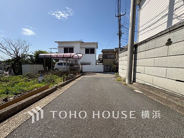 子育て環境、生活利便に優れた住環境に立地し、ゆとりある生活が送れます。(2026年4月撮影)