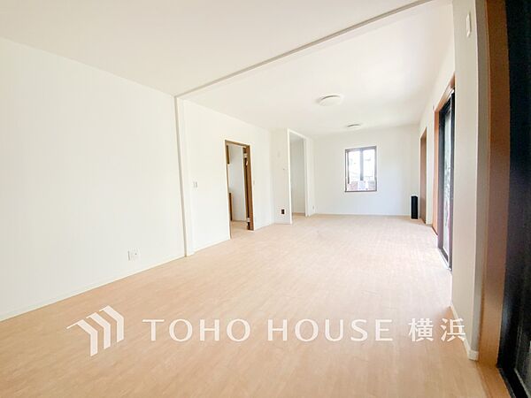 家族と過ごす時間を大切にしたい方にぴったりの明るくゆとりある住空間です。