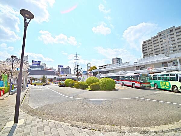 鷺沼駅　3900m　東急田園都市線急行停車駅。渋谷駅までの所要時間は急行乗車で約17分。