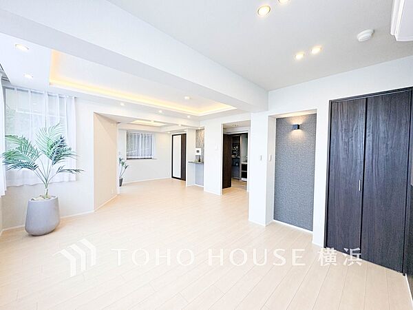 家族と過ごす時間を大切にしたい方にぴったりの明るくゆとりある住空間です。
