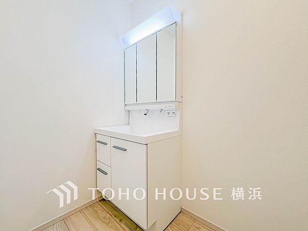 ご家族の1日が始まり、1日の終わりを締めくくる洗面空間。