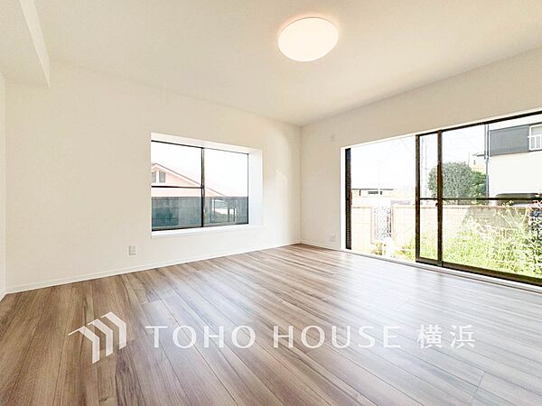 集いの場、憩いの場としての快適性を求めたやすらぎの空間です。
