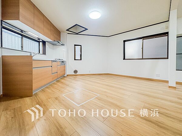 ここはみんなが集い、食事と楽しい会話が始まるスペース。
