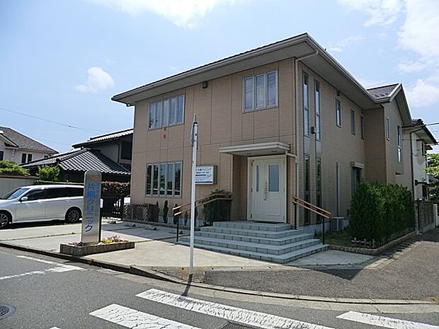 片桐クリニック　400m　内科・外科。駐車場3台有。頼れる町のかかりつけ医。 