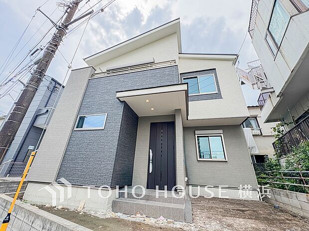 お住まいの顔となる玄関。住まう方のプライドを満たすクオリティを備えています。