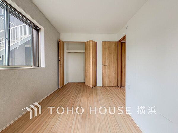 心地よい光と風があふれています。プライベートな自分時間を快適に過ごせるお部屋。