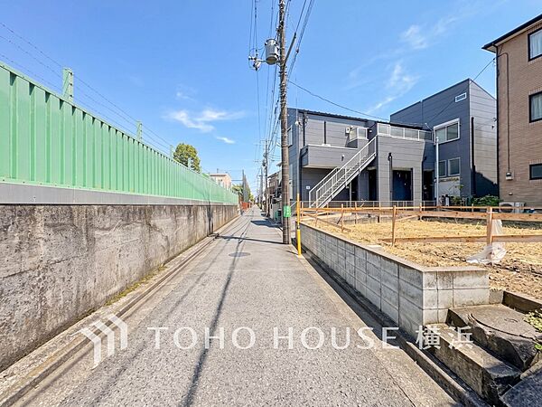 生活利便に優れた住環境に立地し、ゆとりある生活が送れます。（2026年4月撮影）