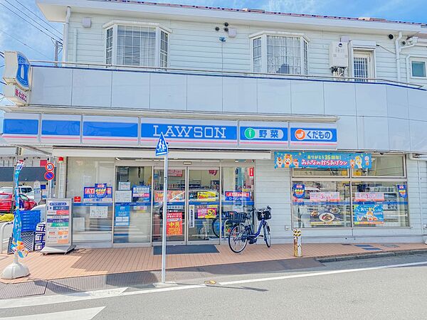ローソン 川崎小田店　500m　オリジナルブランド商品やホットスナック・コーヒーも人気です。