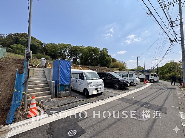 子育て環境、生活利便に優れた住環境に立地し、ゆとりある生活が送れます。(2026年4月撮影)