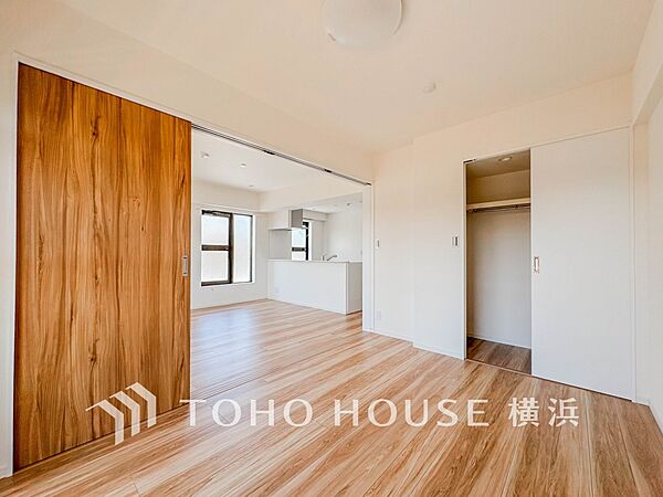 穏やかな寛ぎを届ける上質仕様のゆとりあるお部屋。心豊かにできるプライベート空間。