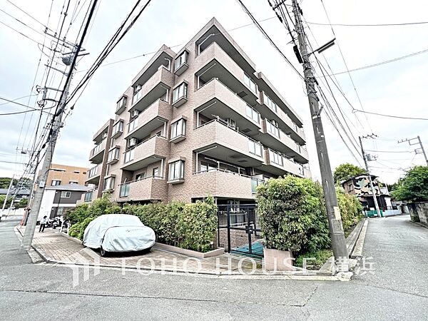 子育て環境、生活利便に優れた住環境に立地し、ゆとりある生活が送れます。