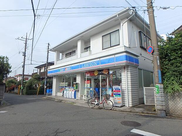 ローソン権太坂1丁目店 450m 近くにあるとちょっとした買い物にも便利ですね。