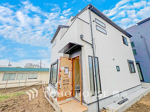 お住まいの顔となる玄関。（2026年4月撮影）