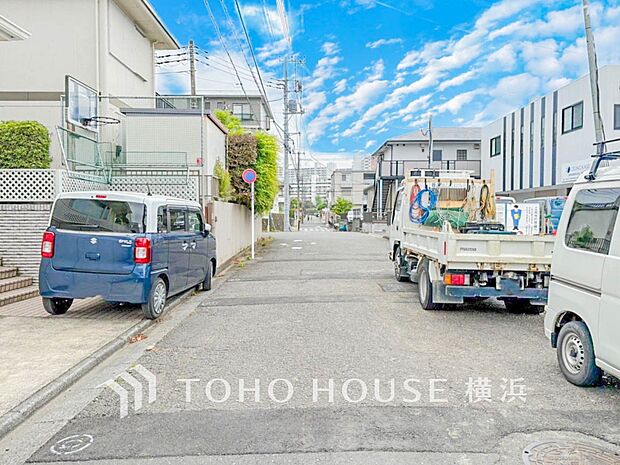 生活利便に優れた住環境に立地し、ゆとりある生活が送れます。（2026年4月撮影）