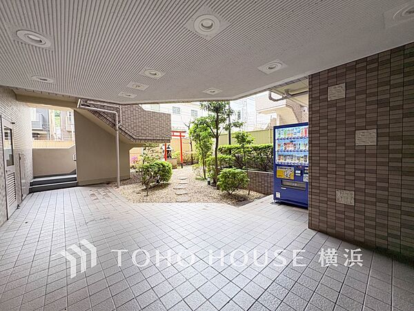 マンション内は清潔感があり、行き届いた管理体制がうかがえます。